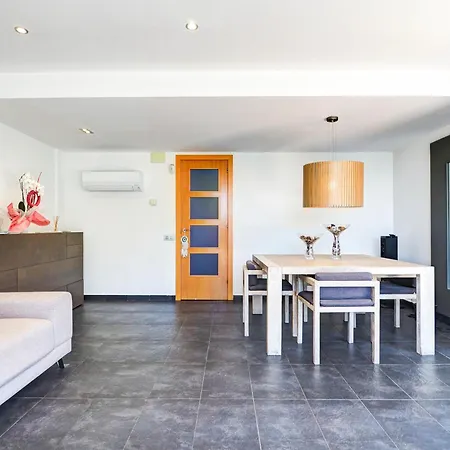 فيلة Sunset House By Hello Homes