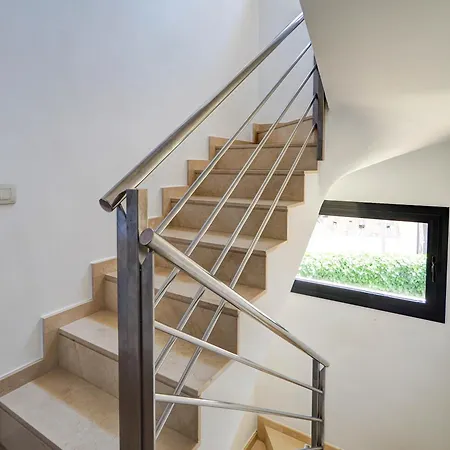 Sunset House By Hello Homes * 시체스